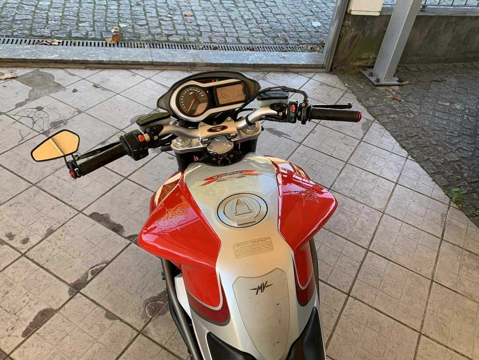 MV Augusta Brutale 1090RR