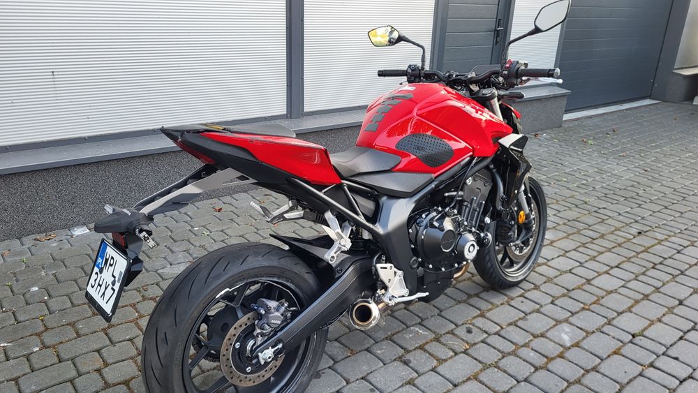 Honda CB 1000 Hornet po slizgu