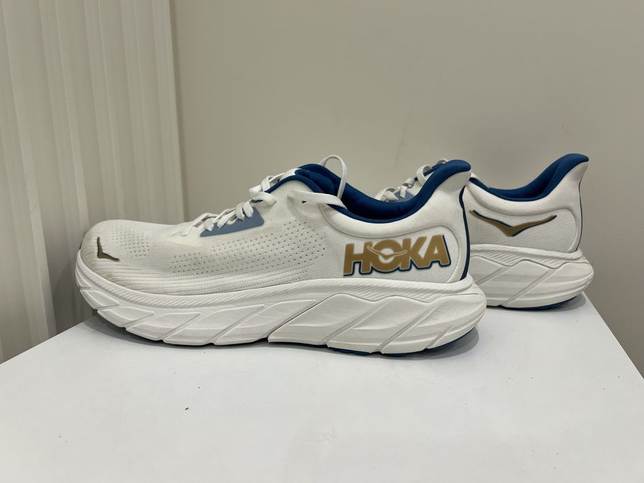 Кросівки Hoka Arahi 7
