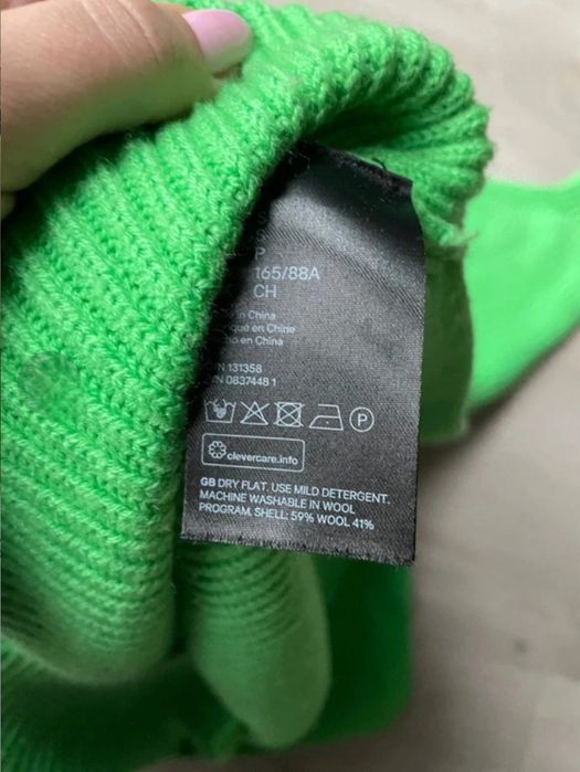 59%вовни, яскравий светр s-m-l h&m