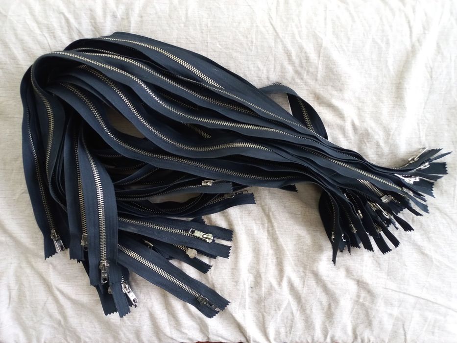 Молнии двусторонние длинные.