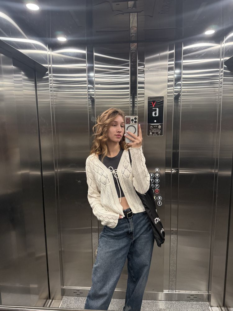 Кофтинка вʼязана