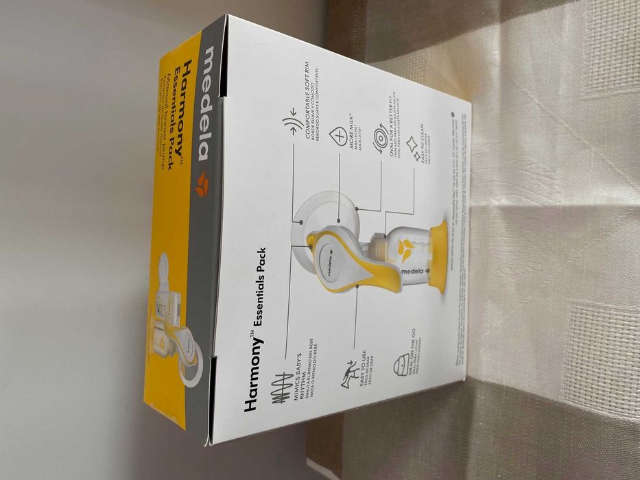 Молоковідсмоктувач Medela Harmony Essentials Pack