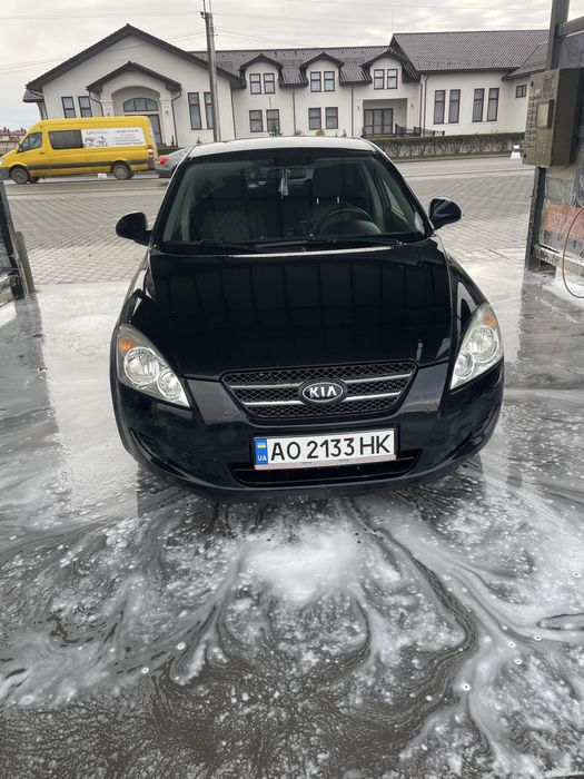 Продам авто  в хорохому стані вкладень не потребує