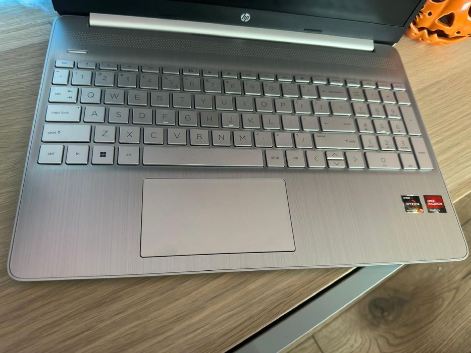 Notebook / Laptop HP 15,6" HP 15s Ryzen 5-5625U/8GB/512/Win11 Silver