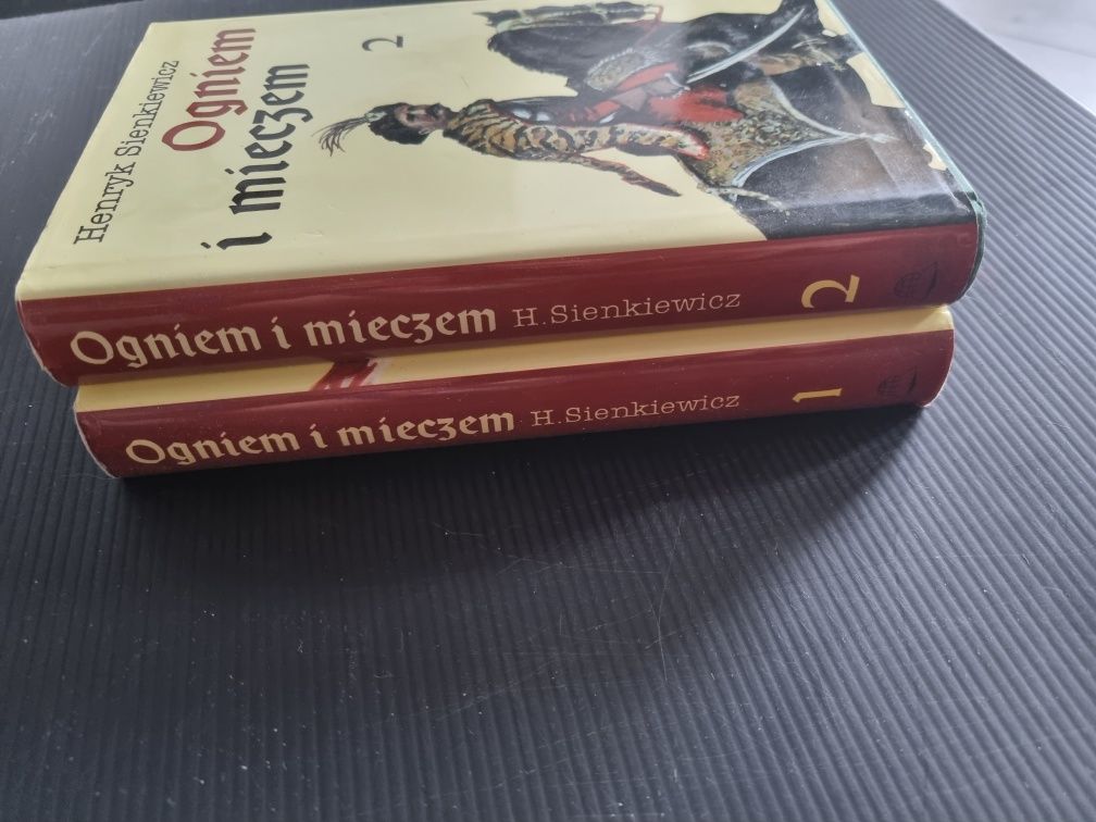 Książki: Ogniem i mieczem I i II Henryk Sienkiewicz 1 i 2