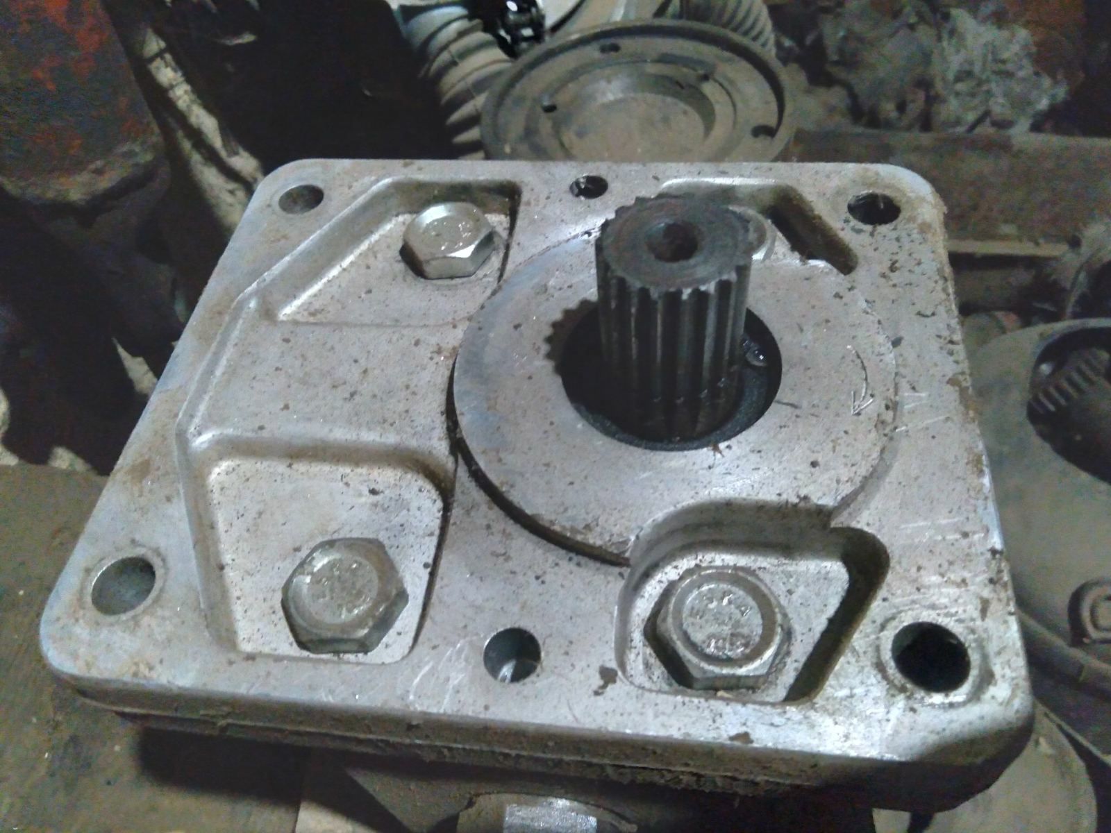 Насос НШ DDR Orsta Hydraulik 03 tgl 37069  от комбайна Fortschtritt