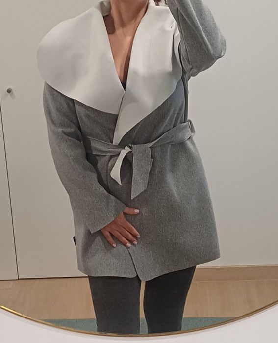 Casaco cinza com cinto (NOVO)- Tamanho único