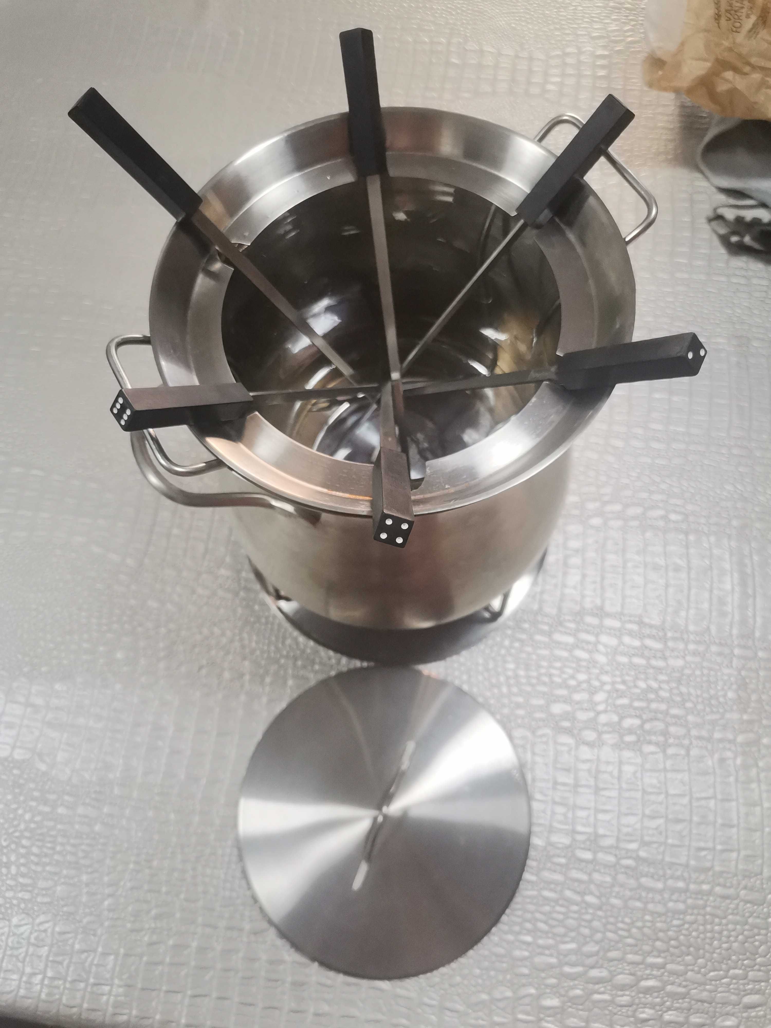 Fondue bodum em bom estado