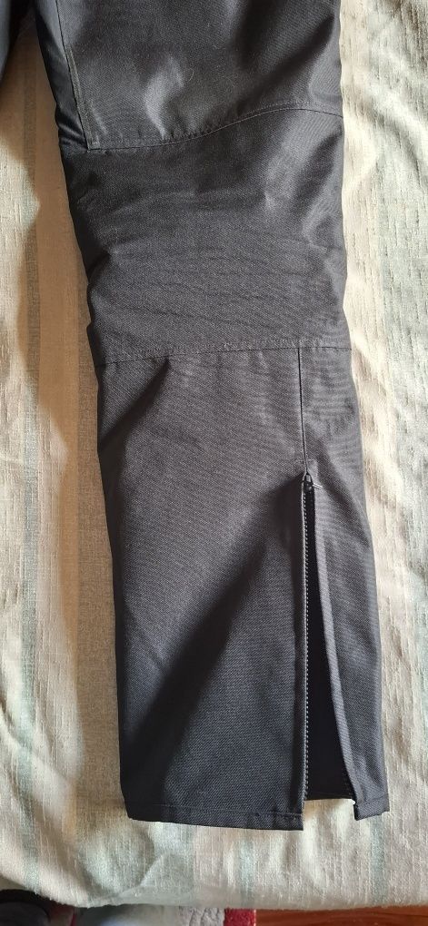 Casaco e calças dainese