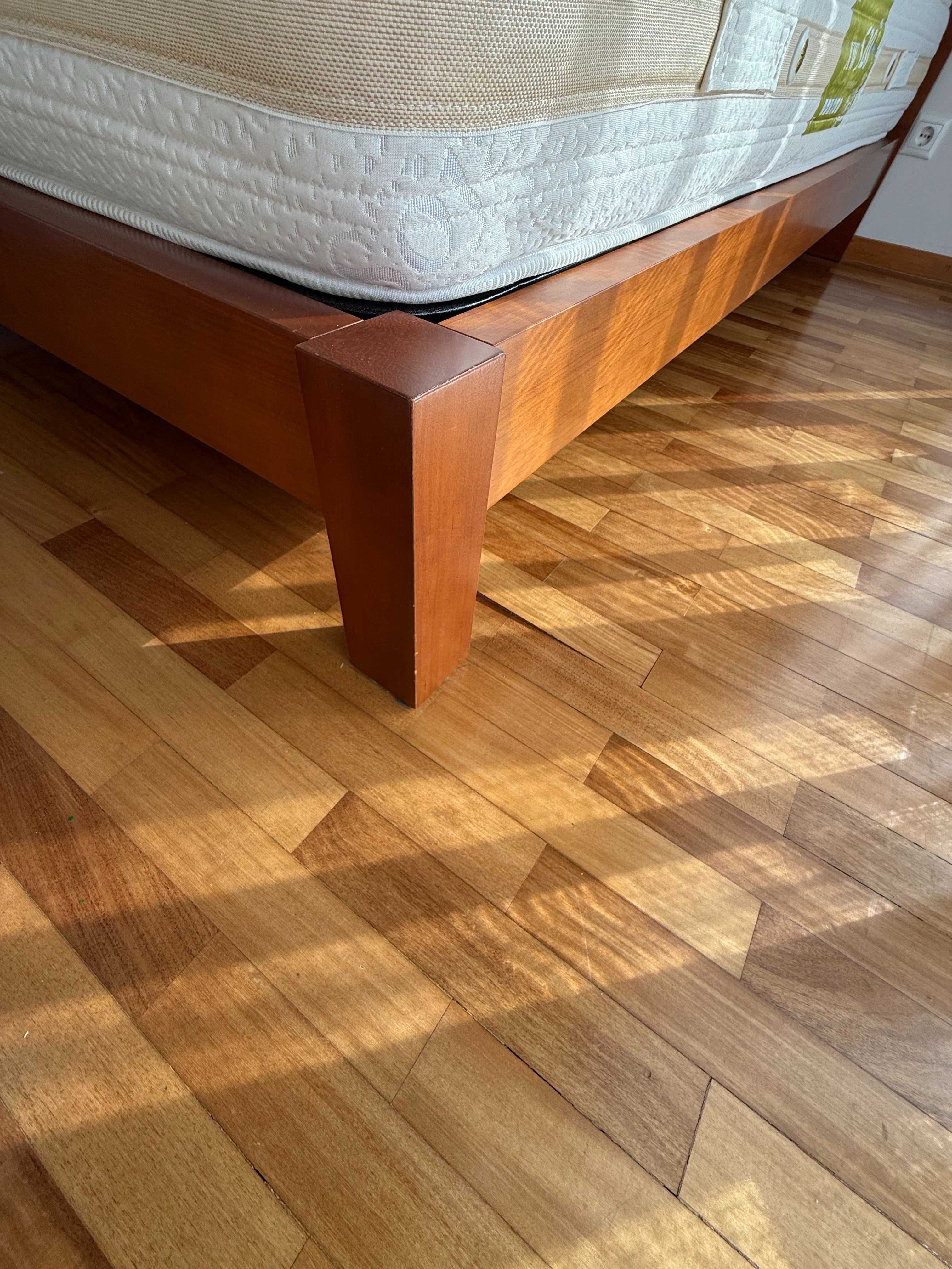 Mobíilia de quarto solteiro com estrado e colchão | CEREJEIRA