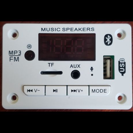 Встановлюючий MP3 плеєр Bluetooth mikroSD