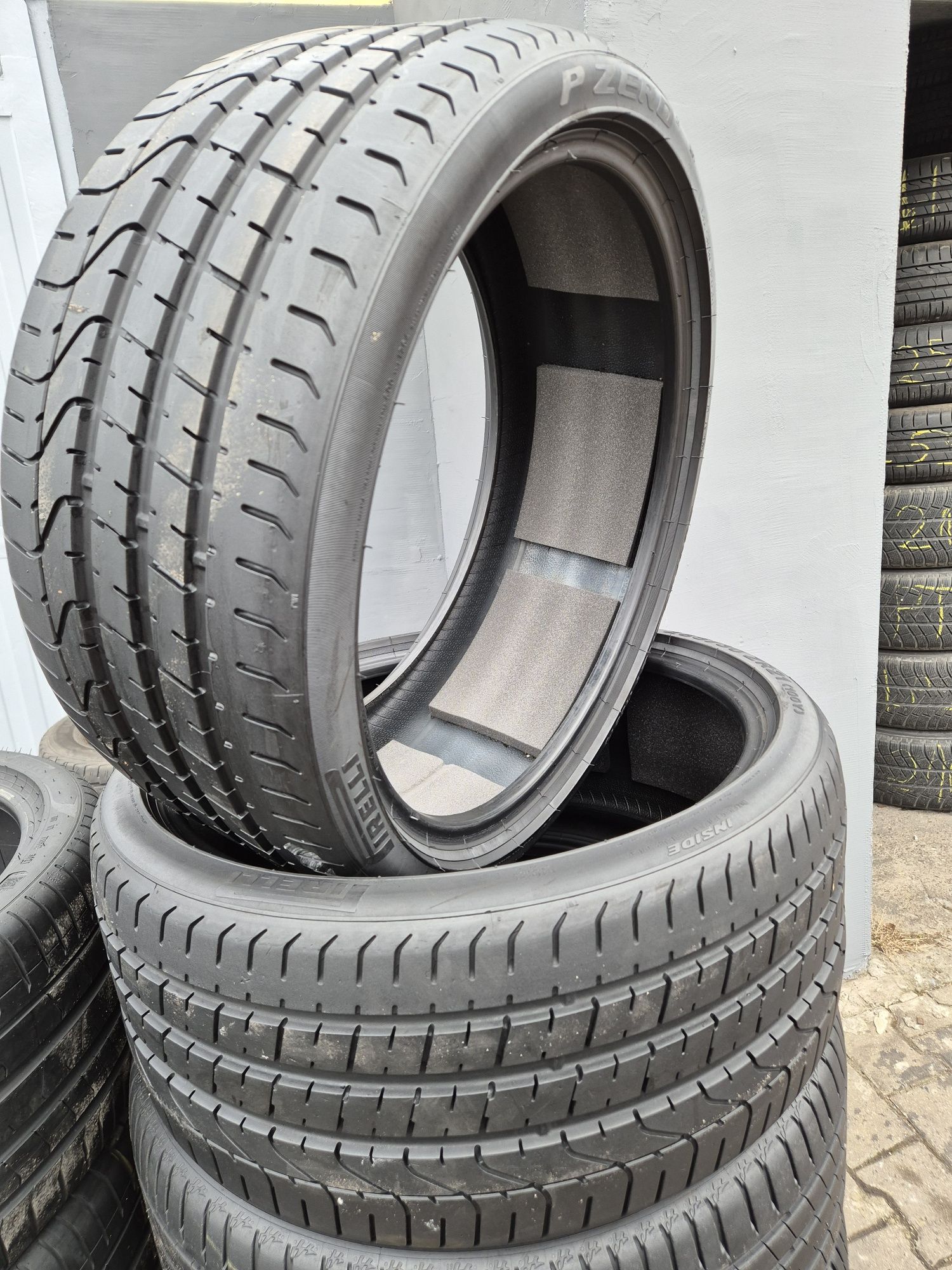 Para opon letnich Pirelli 285 30r21 rok19