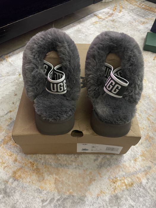 UGG Funkette com alça