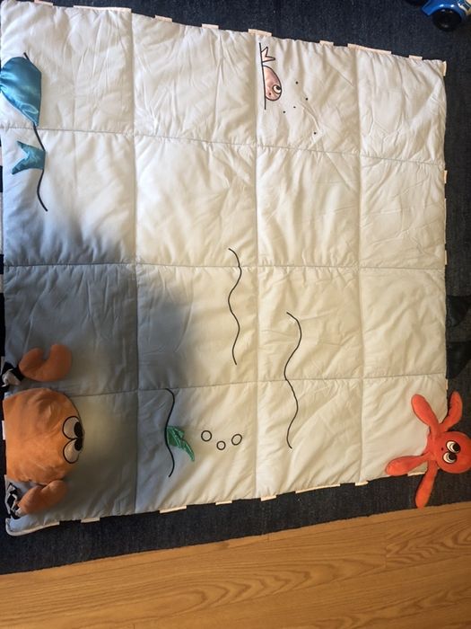 Tapete de atividades bebé