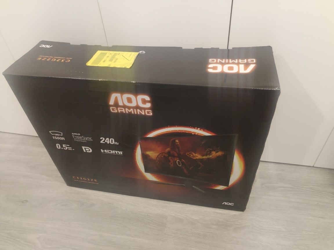 Monitor Curvo Gaming AOC 31.5'' - 0.5 ms - 240 Hz