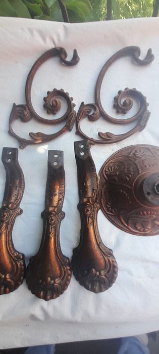 Ozdoby,części z brązu lub mosiądzu