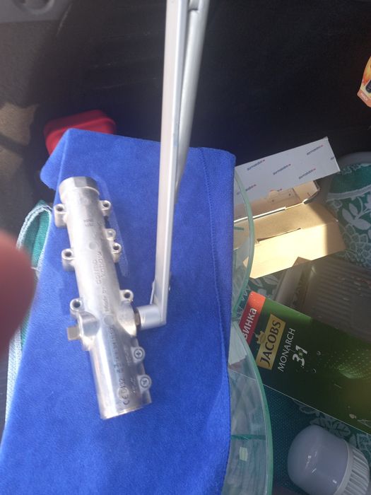 Доводчик дверей б/у