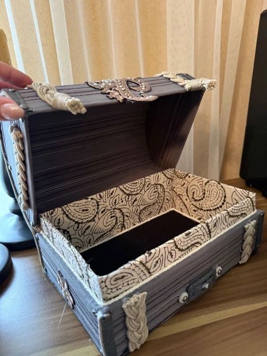 Kufer-szkatułka ręcznie robiona