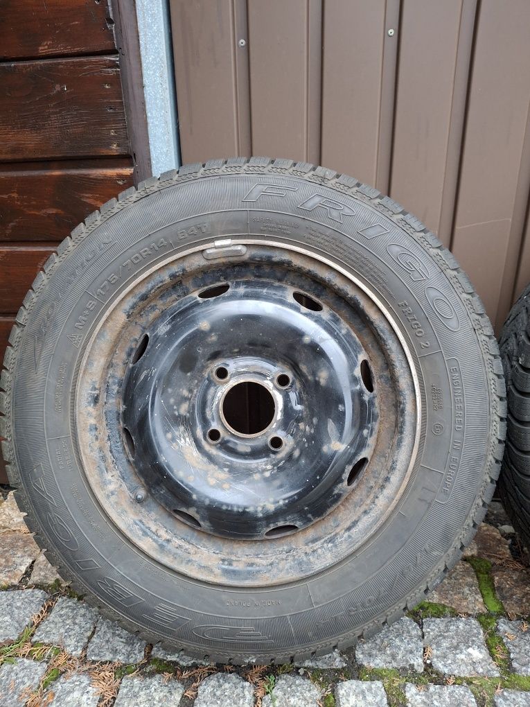 Opony zimowe z felgami citroen c3