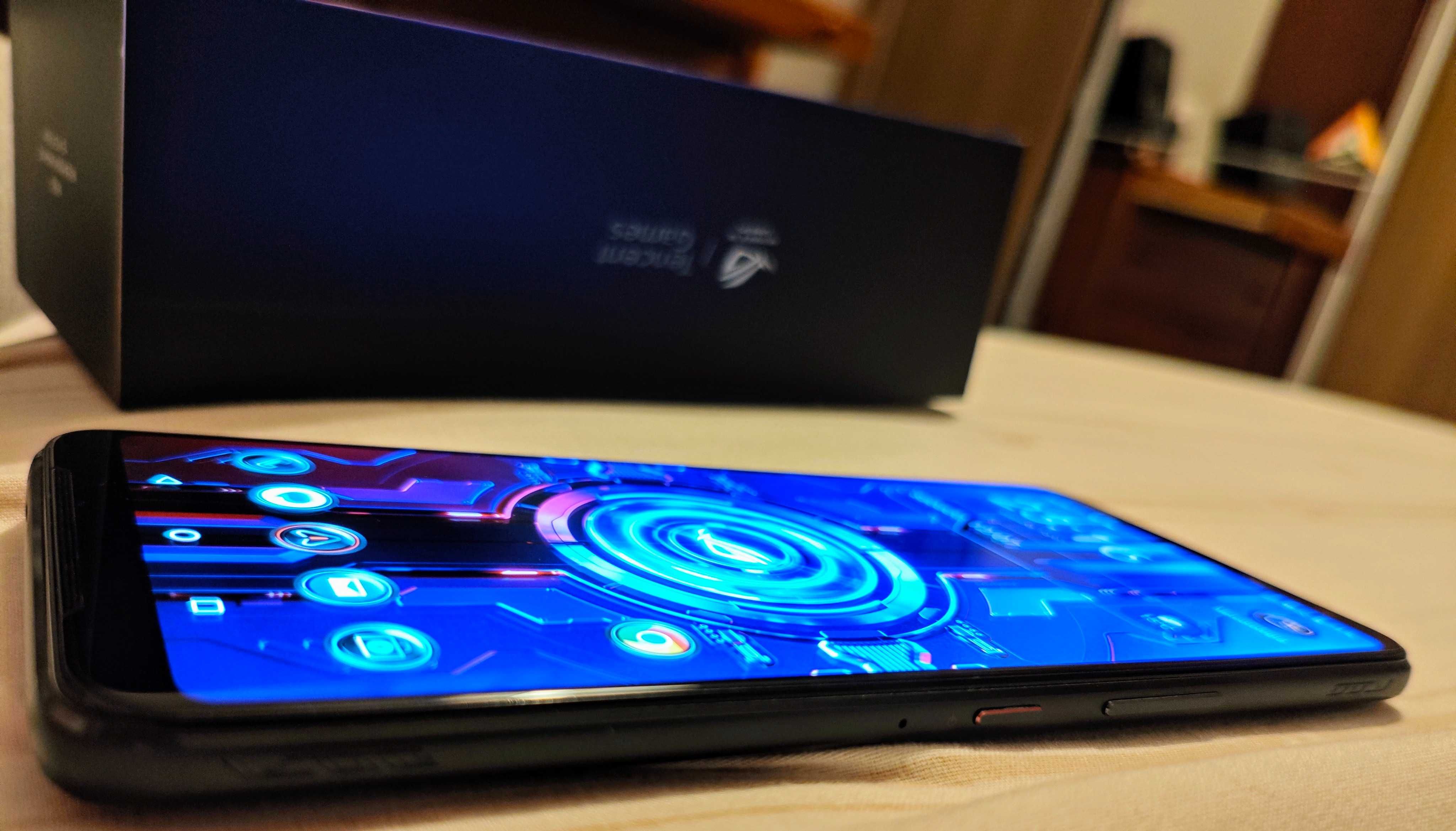 Asus ROG phone 3 + lighting armor case