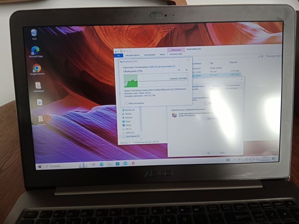 Laptop ASUS metalowa obudowa, dwa dyki