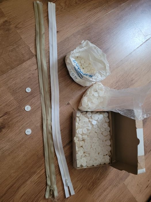 Zestaw guziki i 2 zamki