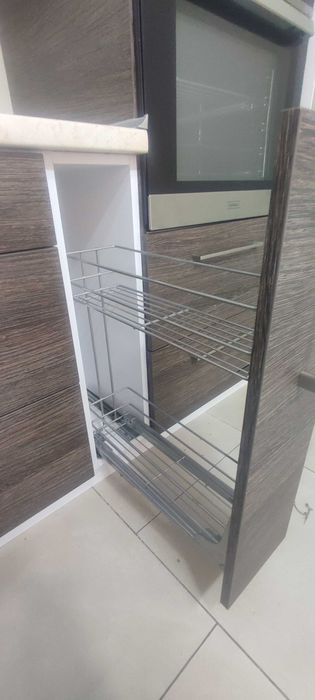 Zestaw mebli kuchennych płyta laminowana+akryl biały połysk