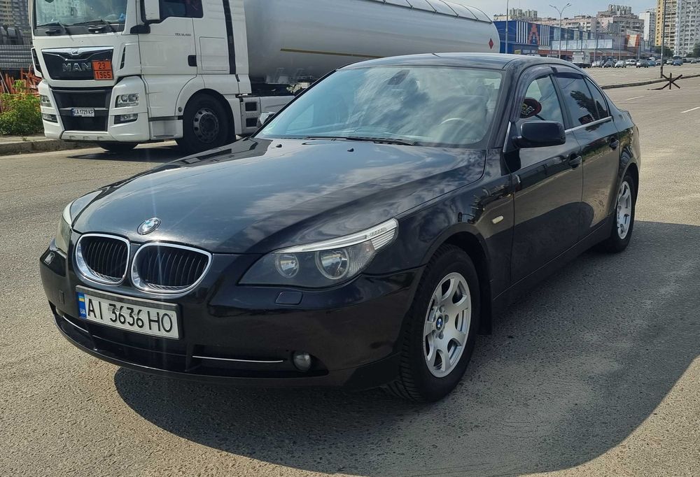 BMW E60 2.2 л бензин