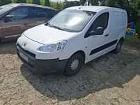 Sprzedam peugeot partner uszkodzony