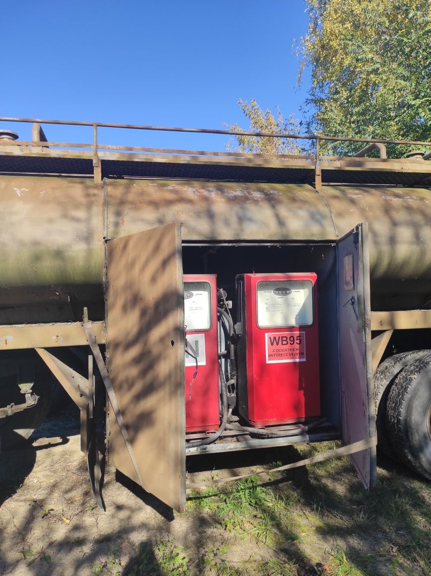 Dystrybutor paliwa na Przyczepie D-83