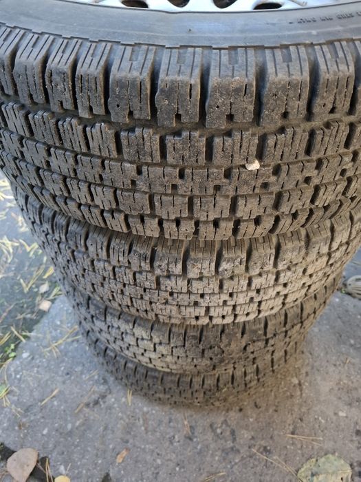 Opony zomowe BFGoodrich  z felgami do Suzuki 205/70/15