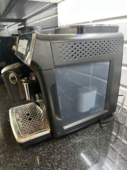 Ekspres automatyczny do kawy Philips Latte Go