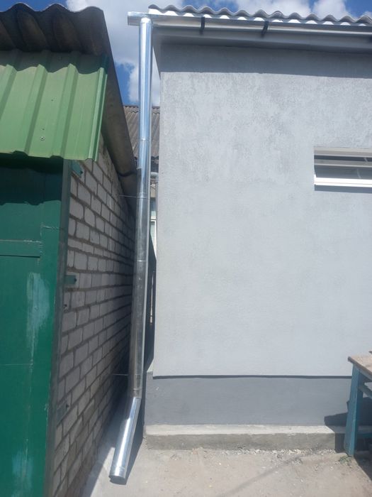 Монтаж и ремонт водосточной системы, установка труб, желобов, воронок