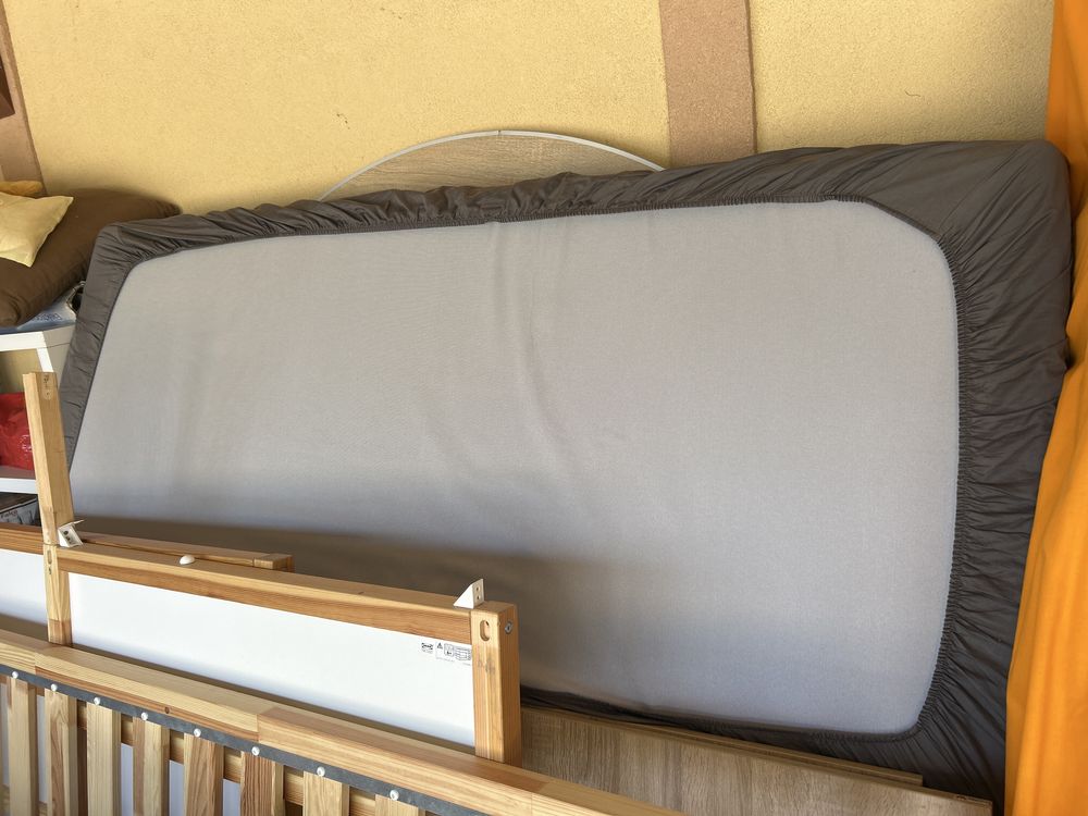 Łóżko kura ikea uzywane z materacem