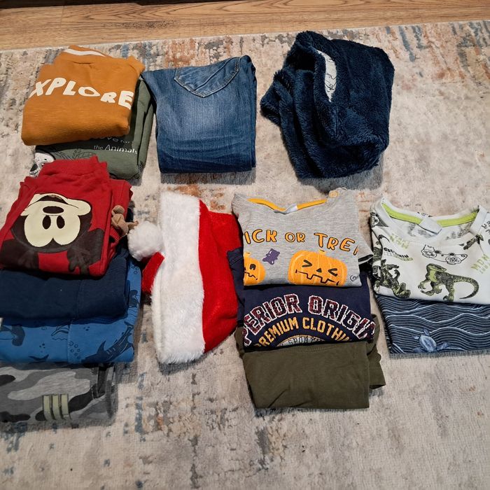 Paczka ubrań dla chłopca roz 98 Halloween Boże Narodzenie