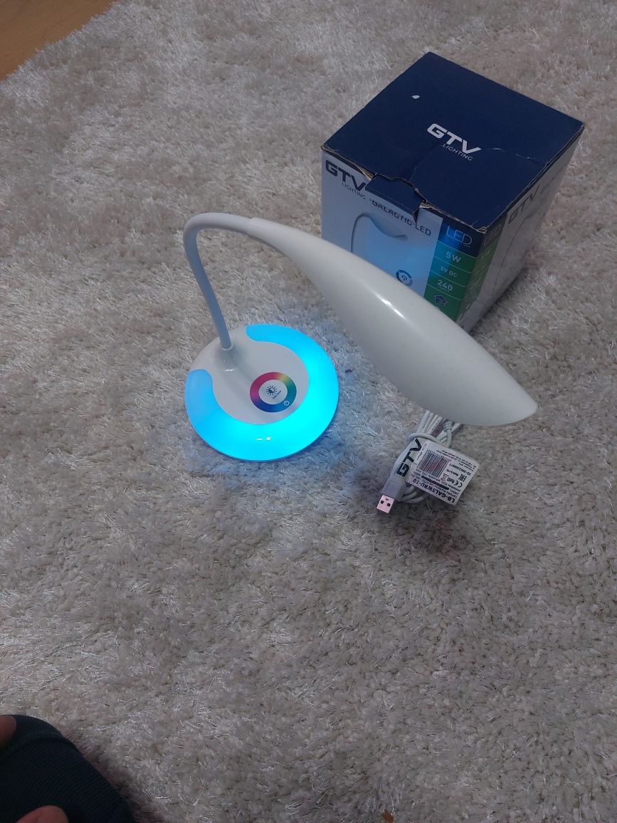 Lampka LED nocna biurkową