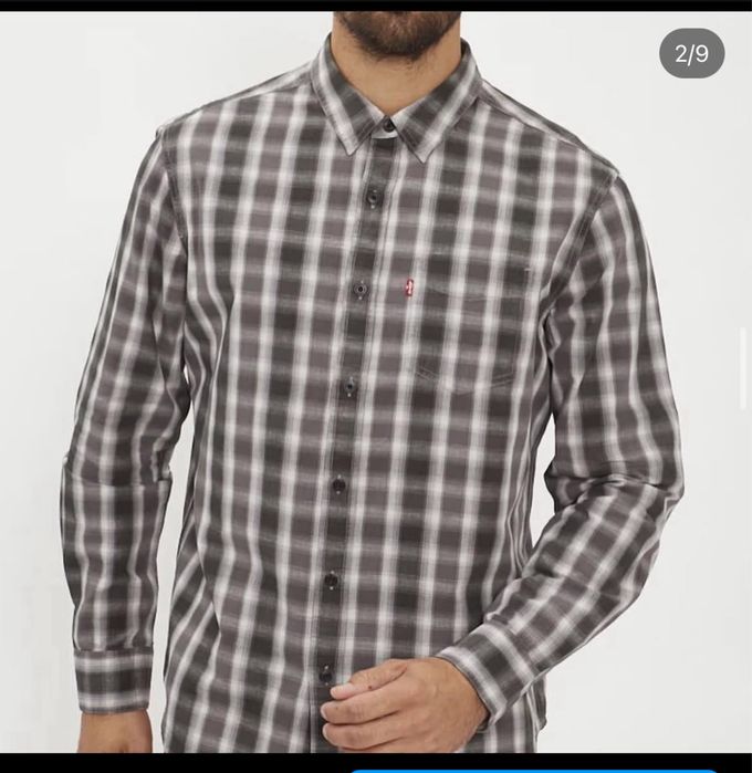 Рубашка Levi’s.