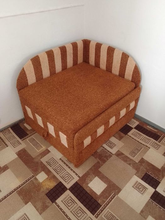 Диван-крісло в гарному стані