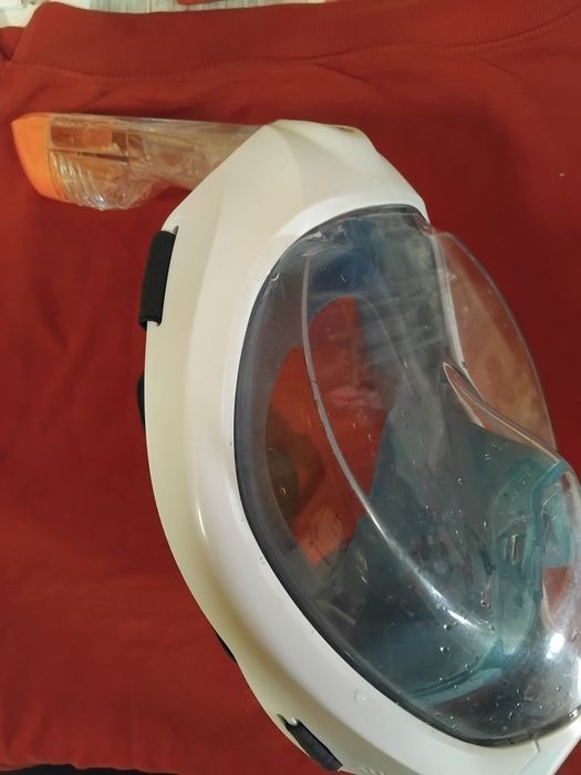 Mascara de mergulho subea