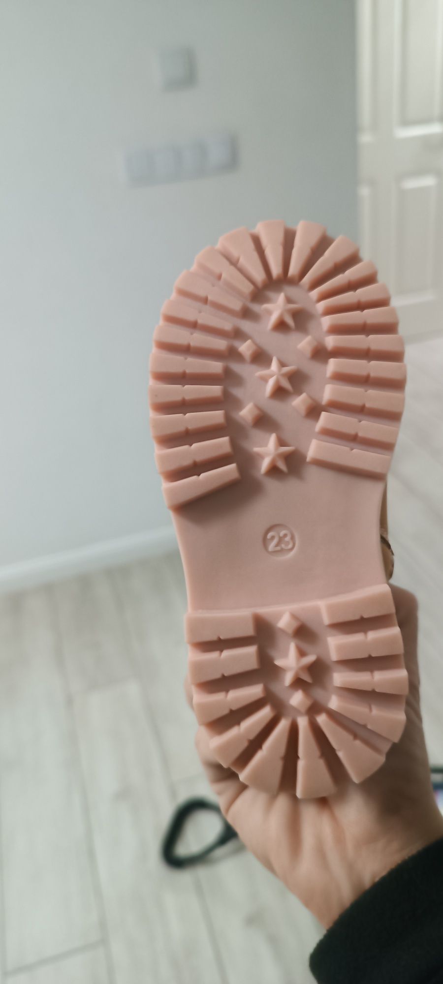 Buty zimowe nowe