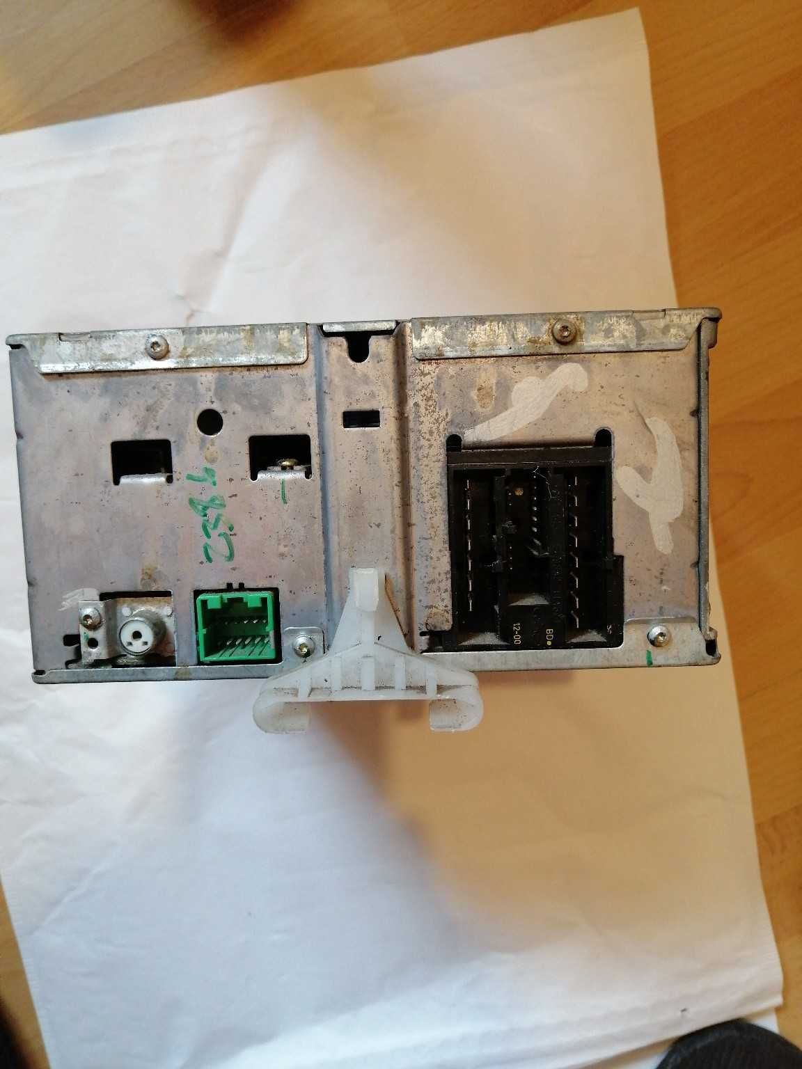 Radio Ford 5000 RDS – Galaxy / Transit – uszkodzone