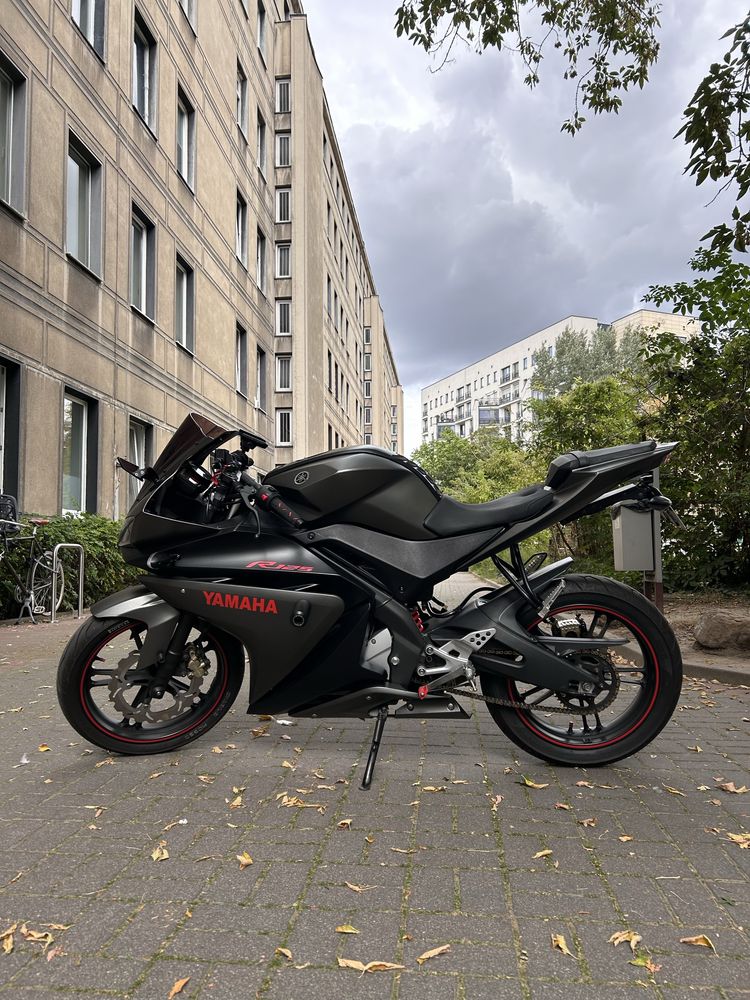 Yamaha YZF - 125