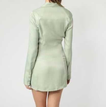Pastelowa pudrowa oliwkowa zieleń khaki sukienka elegancka dopasowana