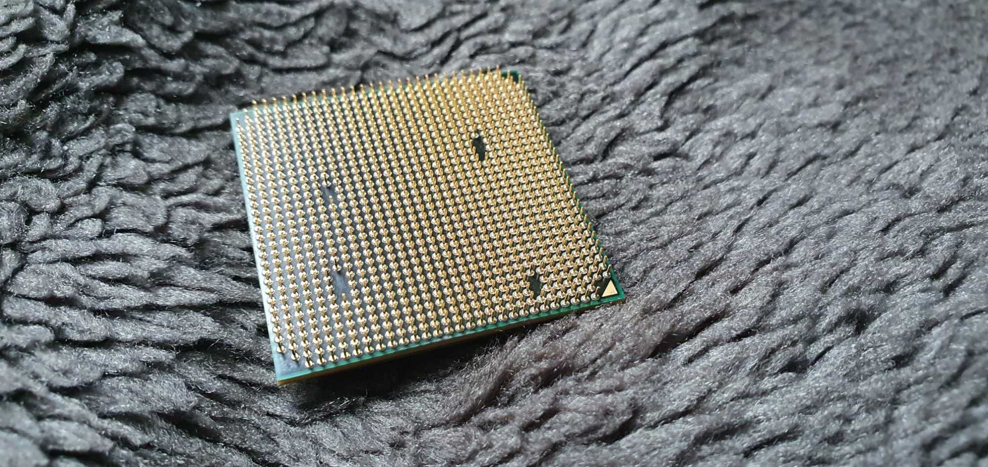 AMD Phenom II 955 3.2 GHz, MSI 880GMA E55, Kingston 8GB, zasilacz 530W