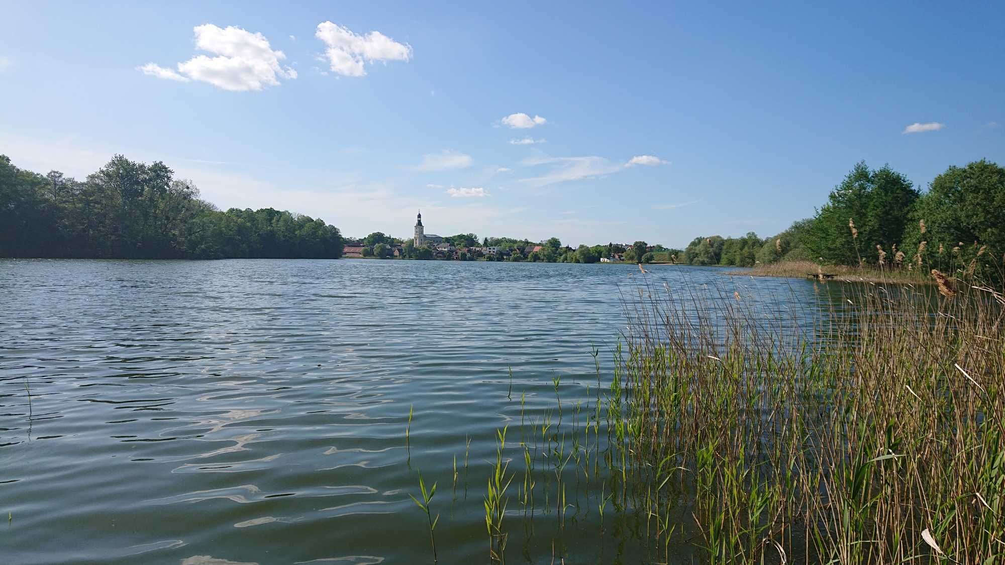 Działka rekreacyjna nad jeziorem w Lutomiu