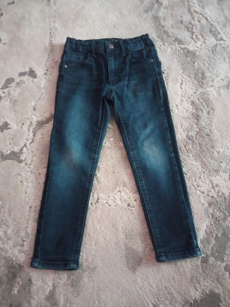 Spodnie jeans dla chłopczyka rozmiar 110