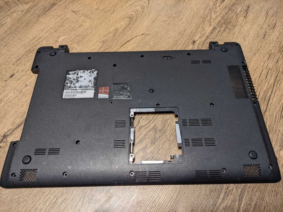 Продам ноутбук Acer Aspire V5-551G на запчасти