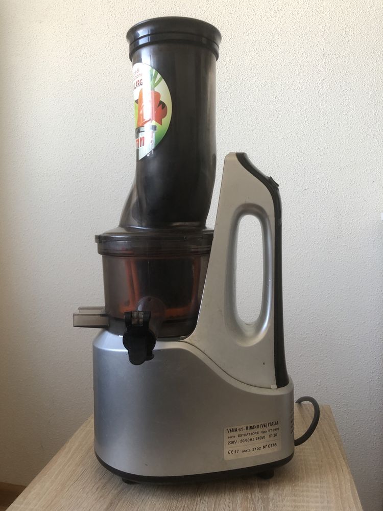 Соковыжималка Vema ET 2102