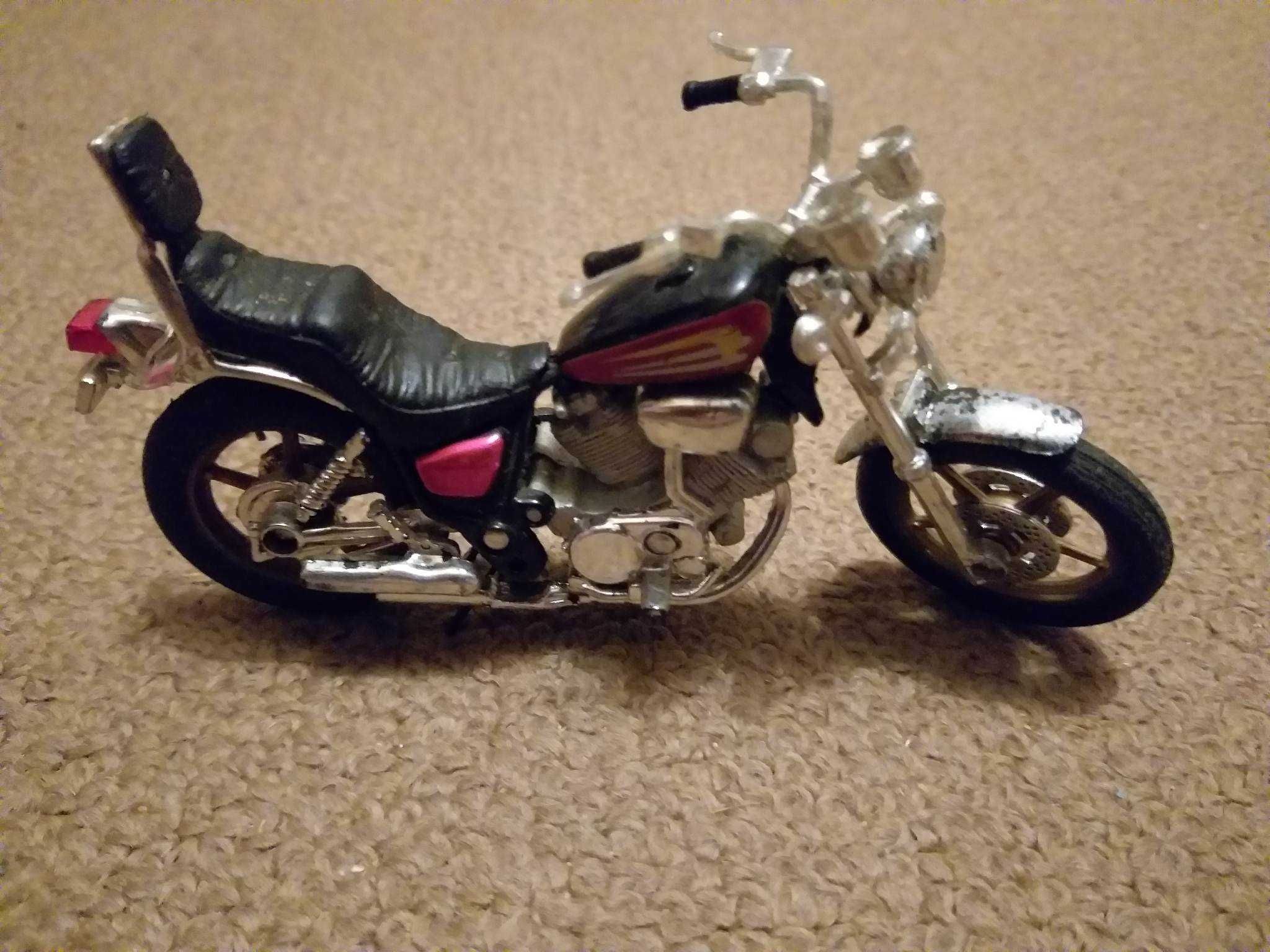 Moto Miniatura de Colecção "Yamaha" da Maisto!